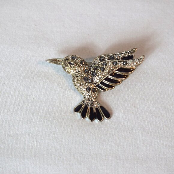 Vintage SilverTone Hummingbird Pin Brooch with Black Enamel and Marcasite Stones - Picture 1 of 3